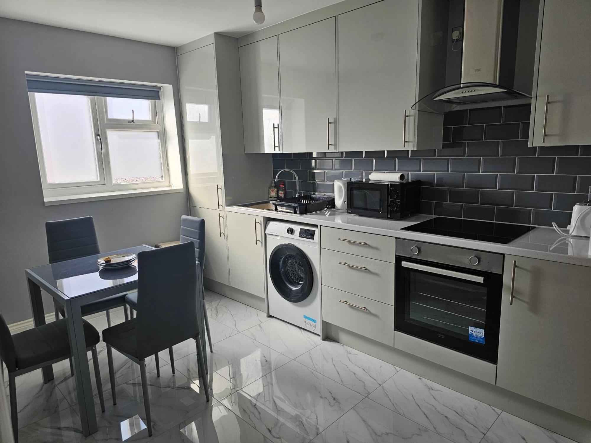 Potters Hideout- 2 Bedroom 2 Bathroom Apartment Watford  Buitenkant foto